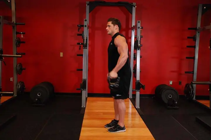 Clean bottoms-up com kettlebell — posição inicial