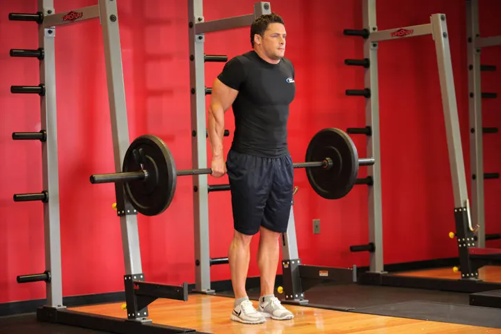 Barbell Shrug Behind The Back — contração