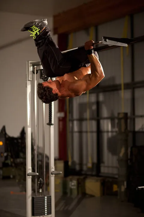 Bodyweight Mid Row — contração