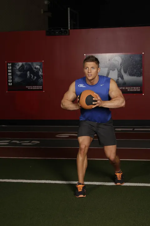 Chest Push with Run Release — contração