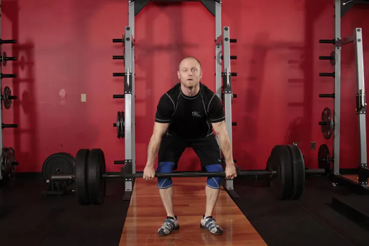 Clean Deadlift — contração