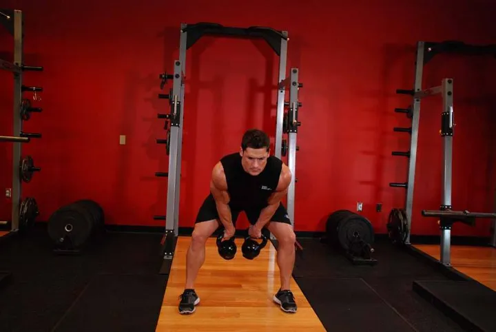 Double Kettlebell Snatch — contração