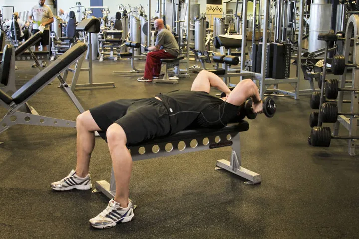 Dumbbell Tricep Extension -Pronated Grip — posição inicial