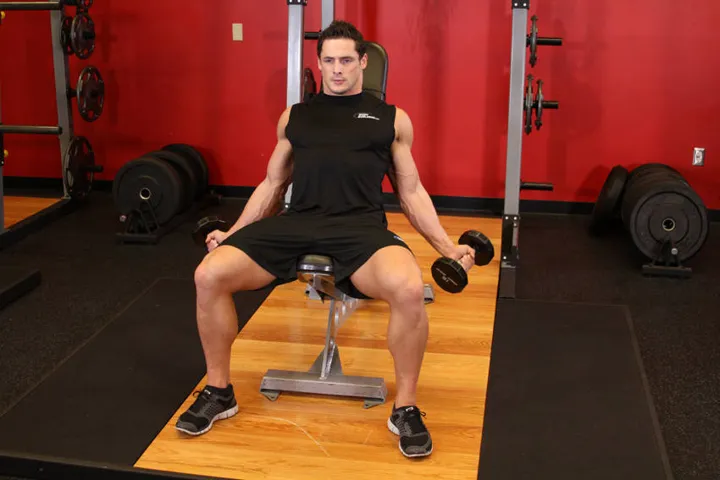 Incline Inner Biceps Curl — posição inicial