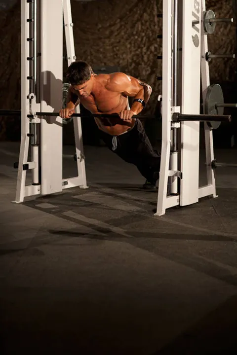 Incline Push-Up Medium — contração