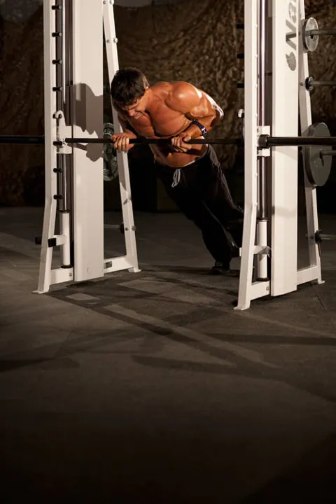 Incline Push-Up Reverse Grip — contração