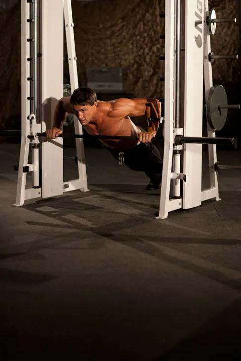 Incline Push-Up Wide — posição inicial