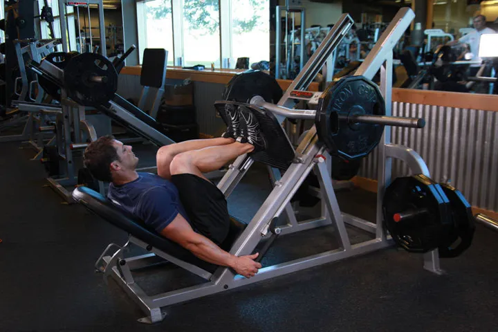 Narrow Stance Leg Press — posição inicial