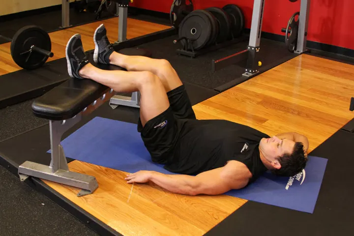 Oblique Crunches — posição inicial