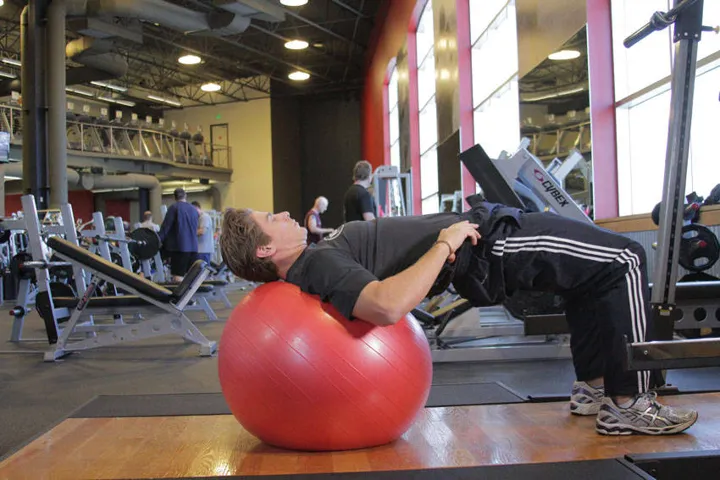 Physioball Hip Bridge — contração