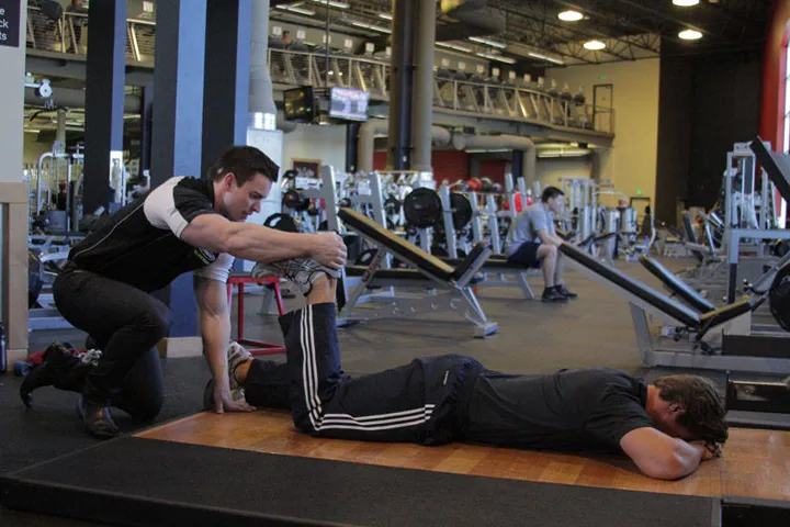 Prone Manual Hamstring — contração