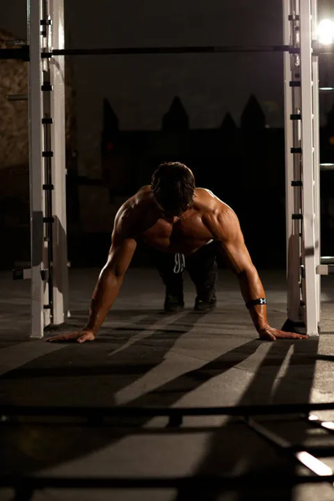 Push-Up Wide — posição inicial
