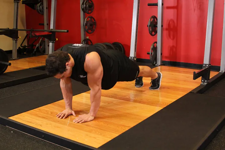 Pushups (Close and Wide Hand Positions) — contração