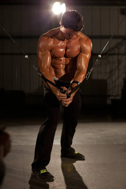 Single-Arm Cable Crossover — contração