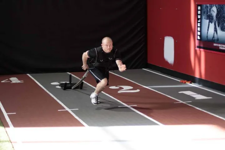 Sled Drag - Harness — posição inicial