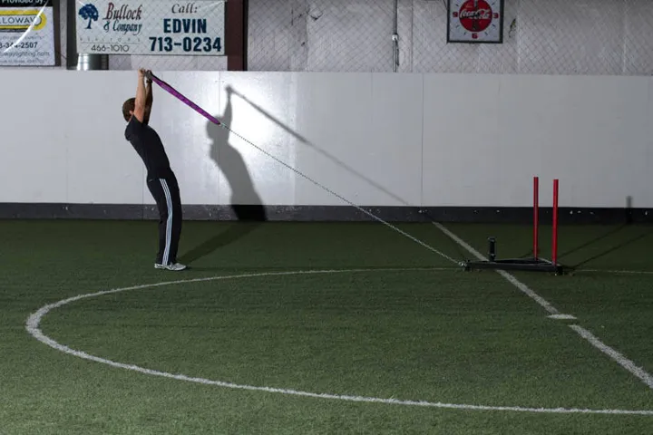 Sled Overhead Backward Walk — contração