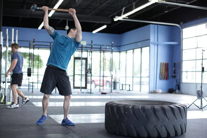 Sledgehammer Swings — contração