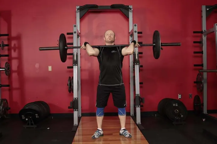 Squat Jerk — posição inicial