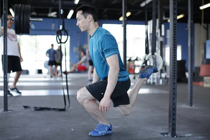 Suspended Split Squat — contração