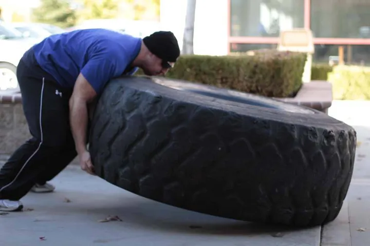 Tire Flip — contração