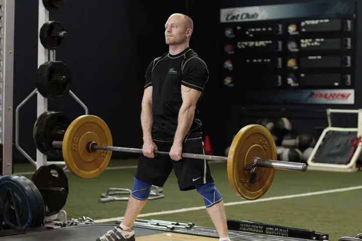 Wide Stance Stiff Legs — contração